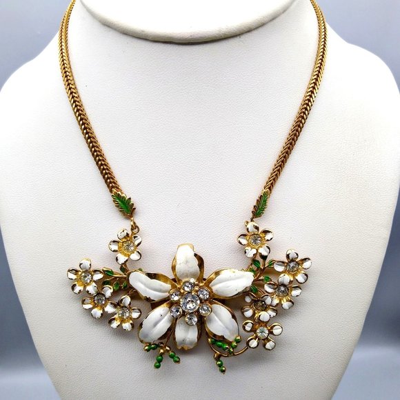 Vintage White Flowers Statement Choker, Gold Tone Chain Necklace with Enamel and - Picture 7 of 7